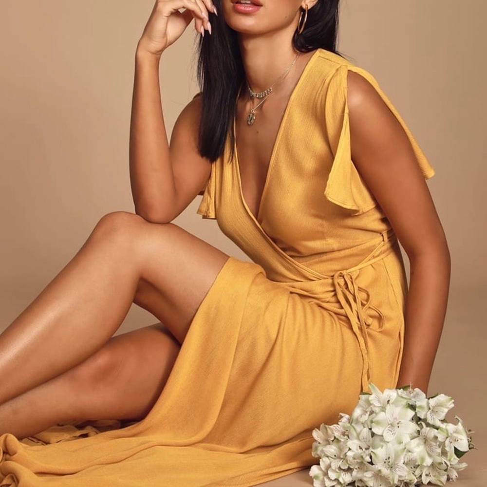 NWT Lulu’s Yellow Wrap Maxi Dress Slit Sleeves - Picture 2 of 6